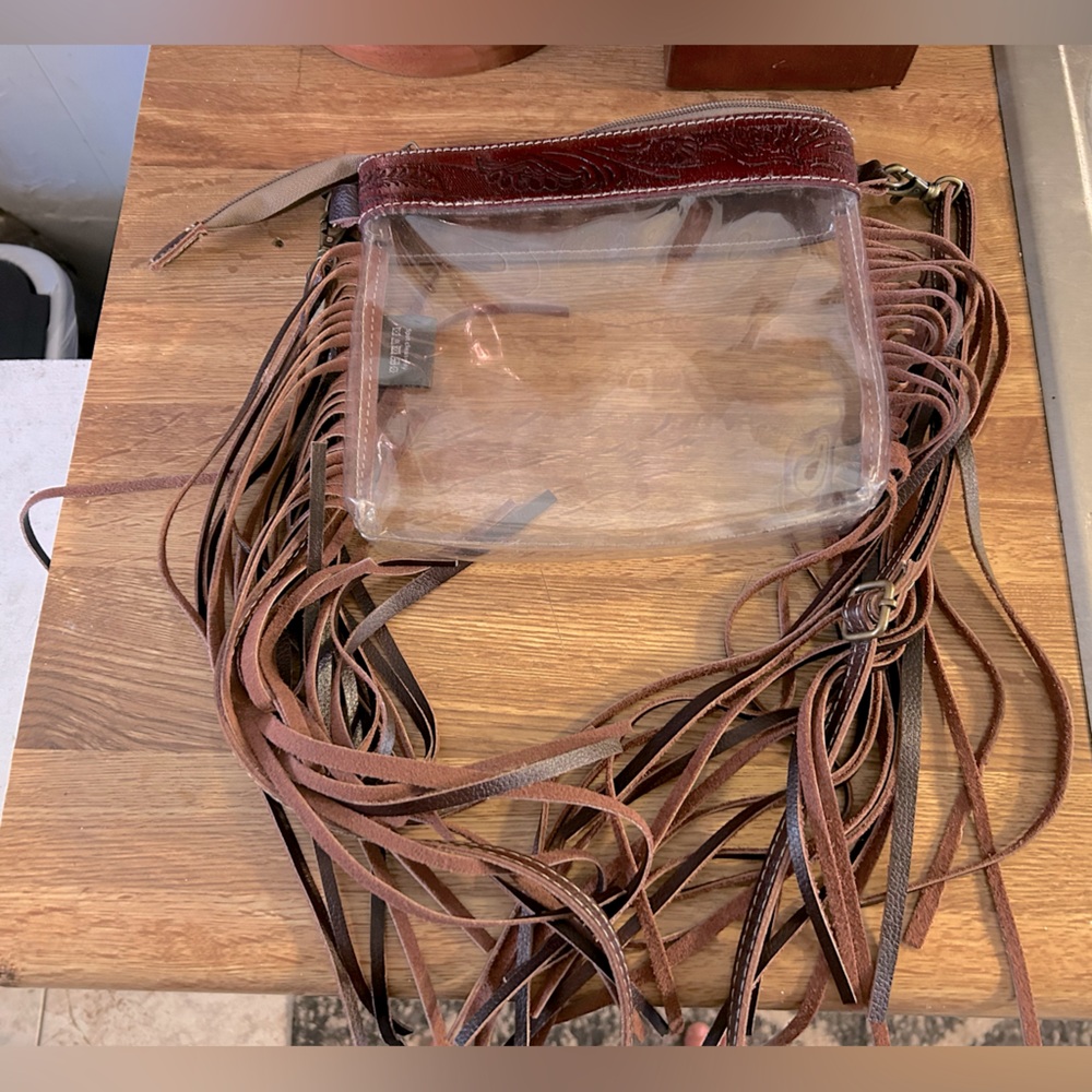 Fringe Crosa Body Bag